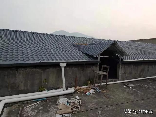 農(nóng)村自建房坡屋頂，用琉璃瓦還是樹脂瓦？看看內(nèi)行人的經(jīng)驗分享